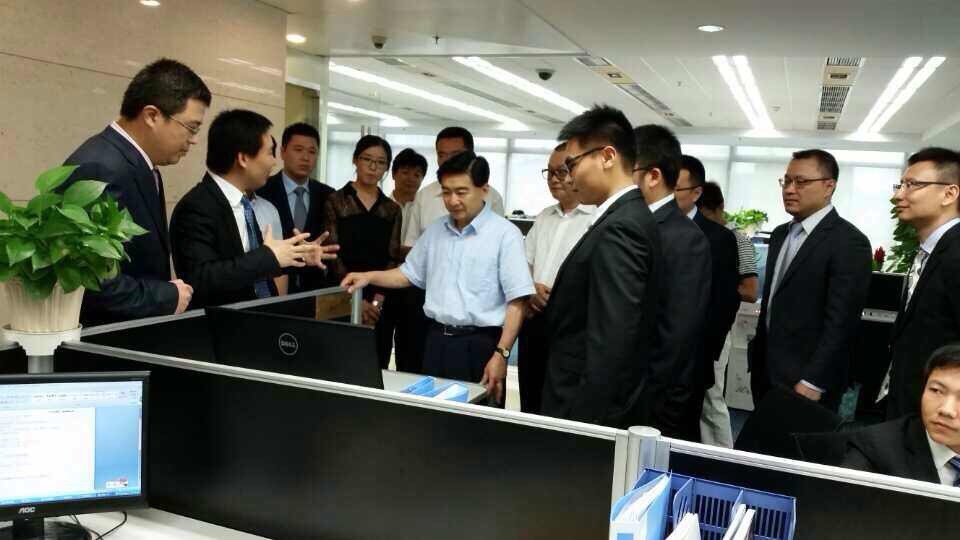 深圳市委书记王荣视察我会副会长单位小牛资本集团